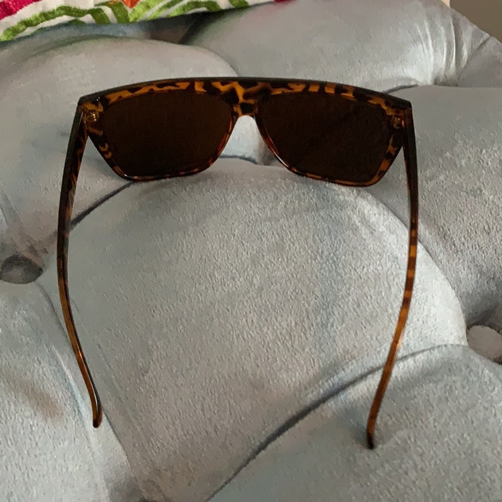 Tortoiseshell Sunglasses - Picture 3 of 5